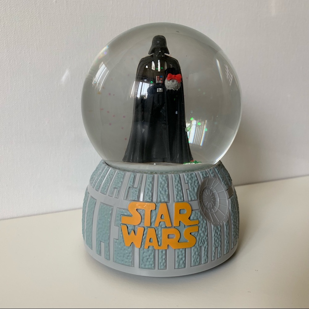Darth Vader Holiday Snow Globe
